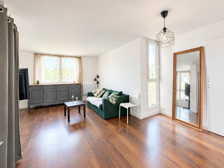 T4 de 80m2 avec BOX en sous-sol et Terrasse — photo 1
