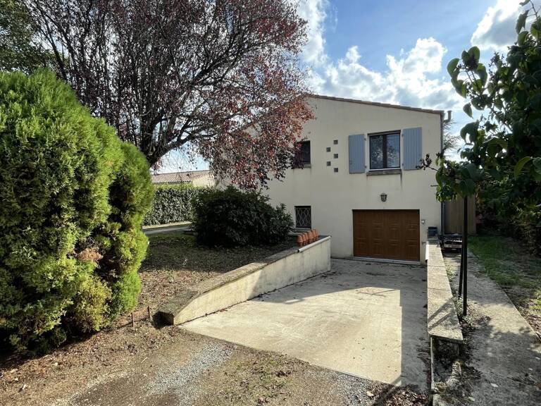 située en campagne proche de Niort et de La Rochelle ! — photo 1