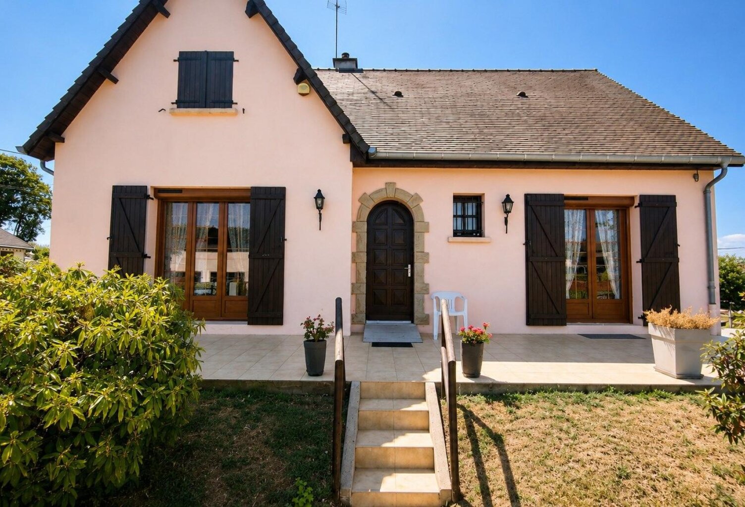 Maison avec sous-sol complet et grenier aménageable à Toulon-sur-Arroux — photo 1