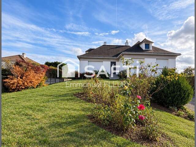 Quartier La Houssais  Maison familiale de qualité avec fort potentiel  Terrain constructible de 872 m² — photo du bien