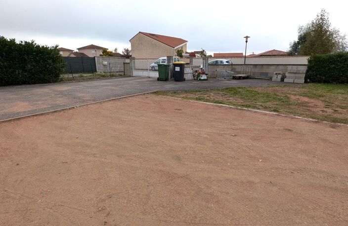 Terrain — photo 2