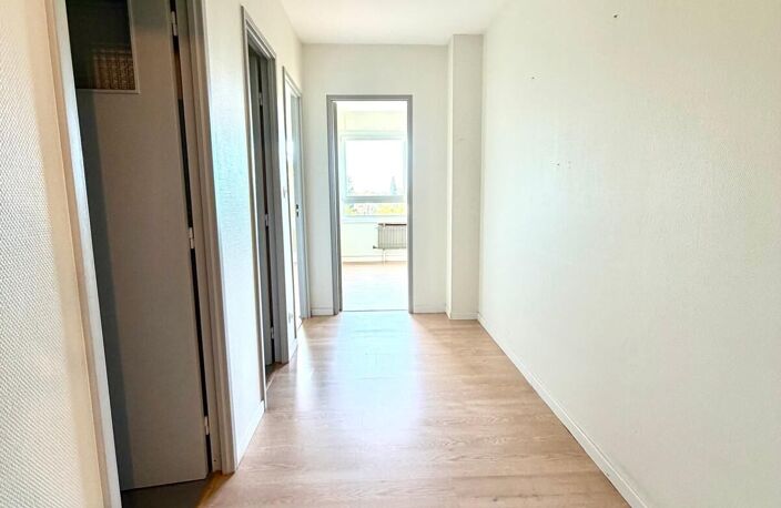 Vente appartement 4 pièces 81 m² Cernay (68700) — photo 5