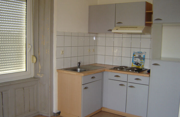 Appartement F2 avec BALCON et GARAGE à louer à Charquemont ( — photo 2