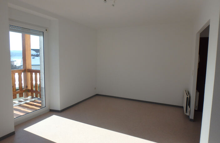 Appartement F2 avec BALCON et GARAGE à louer à Charquemont ( — photo 3