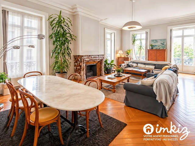 Proche place Carnot : 4 pièces 112m², 2 balcon — photo du bien