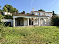 MAISON T6 AVEC TERRASSE ET BEAU JARDIN A VENDRE SUR EGUILLES — photo 2