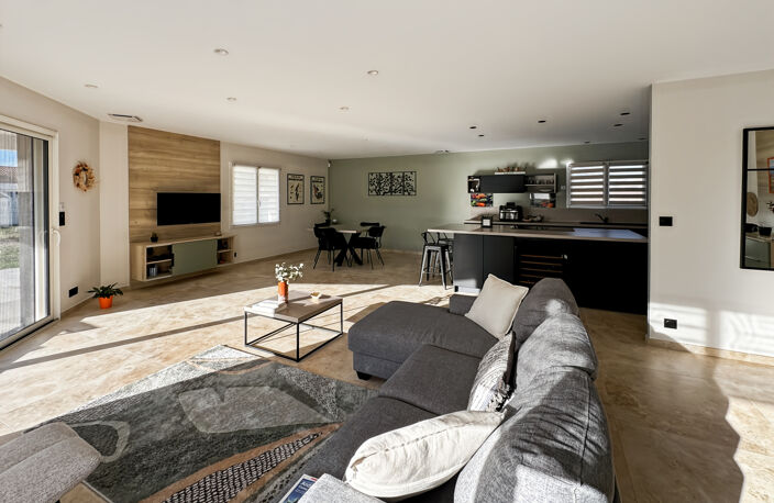 PAREMPUYRE Superbe maison avec garage attenant sur parcelle — photo 3