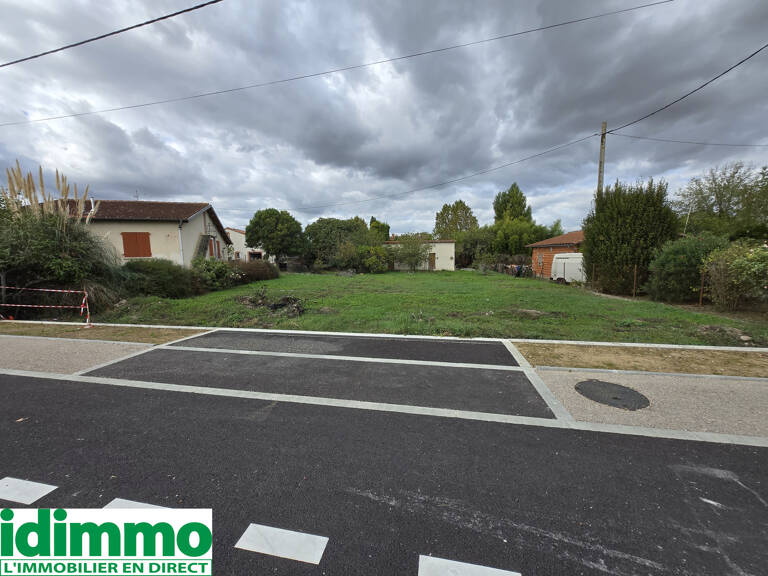 AUTERIVE-Terrain constructible 800 m2 viabilisé — photo 1