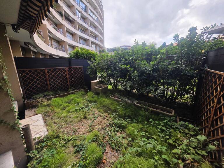 STUDETTE A RENOVER - 200M DES PLAGES - IDEAL LOC COURTE DUREE — photo 1