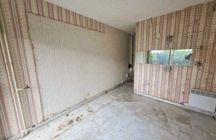 STUDETTE A RENOVER - 200M DES PLAGES - IDEAL LOC COURTE DUREE — photo 3
