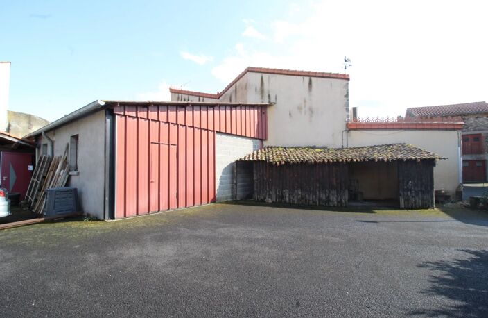 ORBEIL – Maison en pierre de 159 m² avec cour, jardin et véranda — photo 2