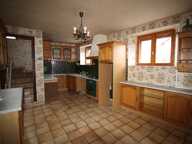 ORBEIL – Maison en pierre de 159 m² avec cour, jardin et véranda — photo 4