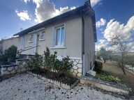 Maison avec sous-sol complet et jardin clos à proximité du centre de Lussac-les-Châteaux — photo 3