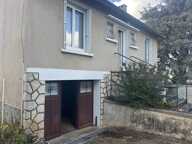 Maison avec sous-sol complet et jardin clos à proximité du centre de Lussac-les-Châteaux — photo 2