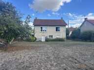 Maison avec sous-sol complet et jardin clos à proximité du centre de Lussac-les-Châteaux — photo 4