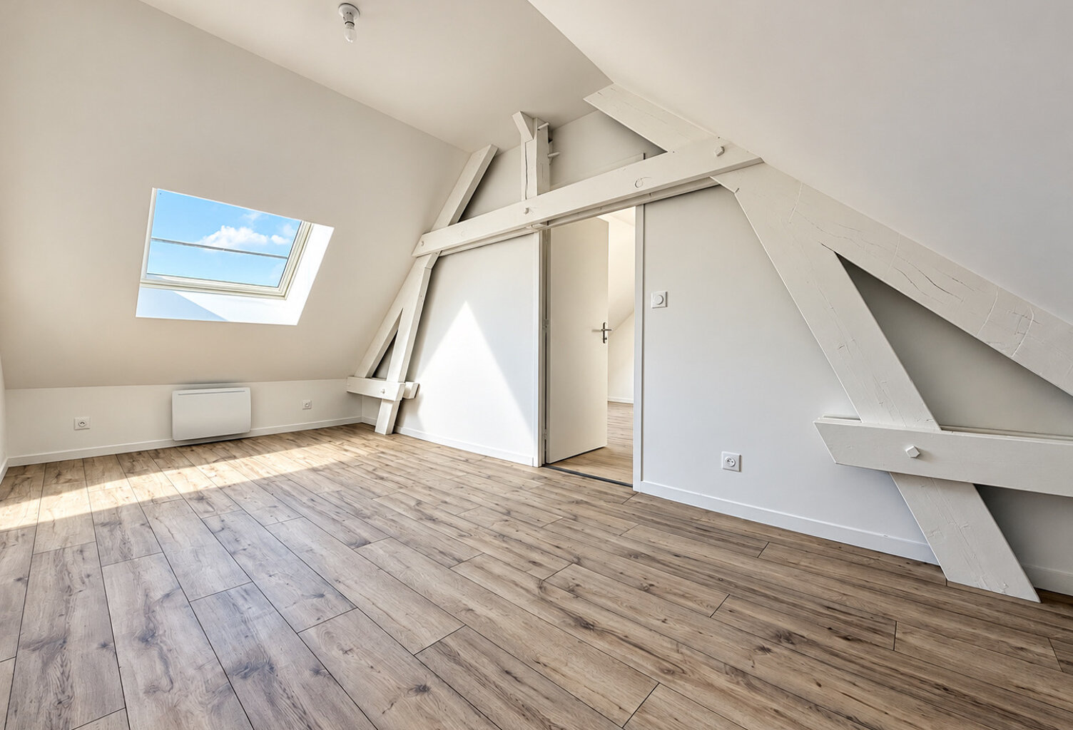 ERCHES - PAVILLON INDIVIDUEL SEMI MITOYEN - 4 CHAMBRES - DEP — photo 1