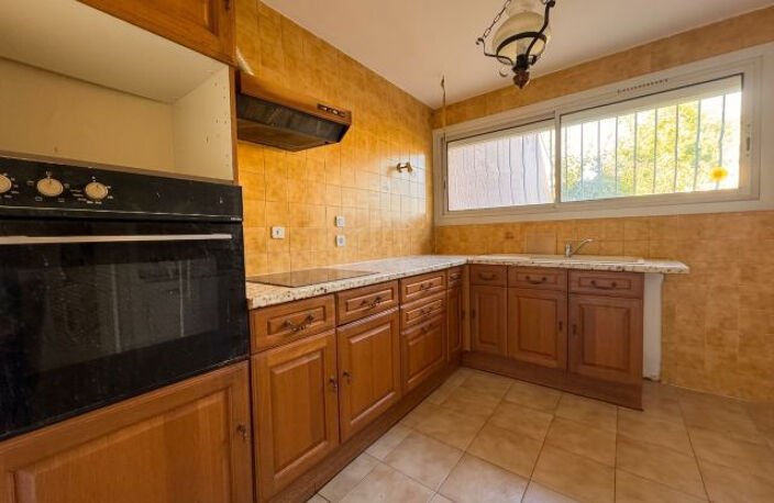 MAISON T5 AVEC JARDIN ET GARAGE A VENDRE SUR PEYROLLES EN PR — photo 5