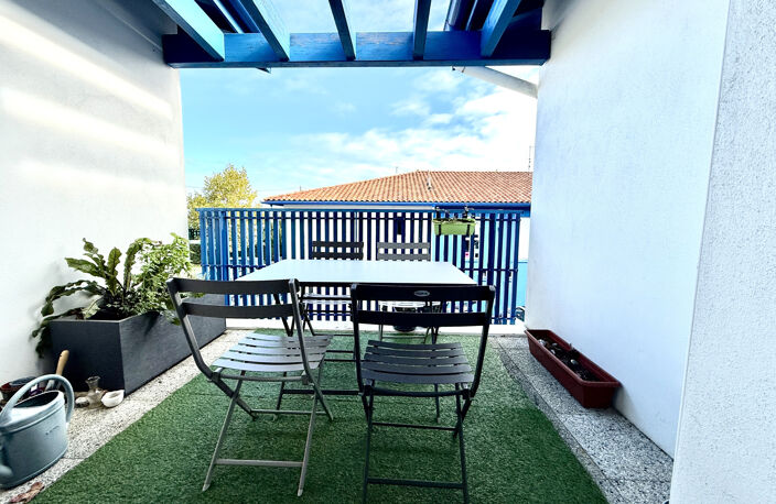 SAINT-JEAN-DE-LUZ  CHARMANT T2 AVEC TERRASSE, ASCENSEUR ET P — photo 2