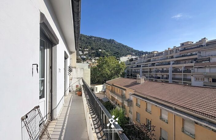 Saint-Roch – 3 pièces dernier étage traversant avec balcon filant et terrasse — photo 2