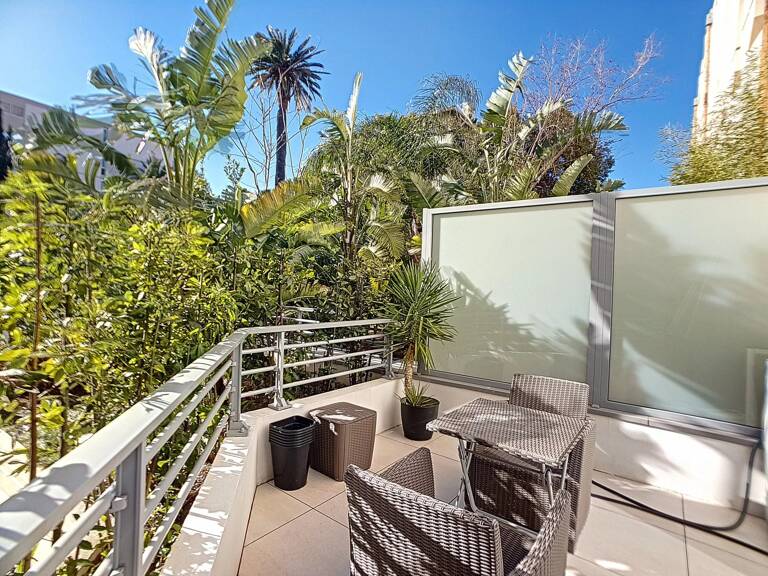Cannes - Palm Beach Très beau studio avec terrasse ensoleillée — photo 1