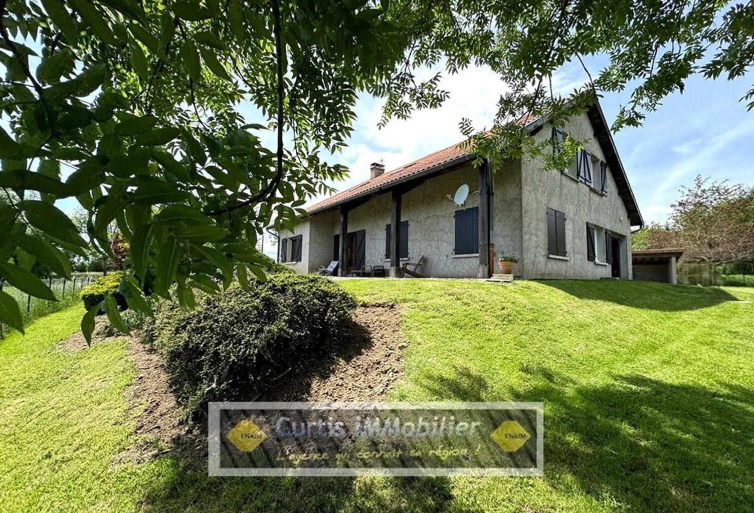 Maison - 220m ² — photo 1