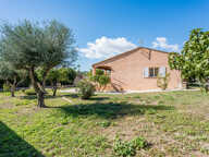 LA CIOTAT   MAISON DE PLAIN-PIED AVEC JARDIN DE 1 000 M2 — photo 3