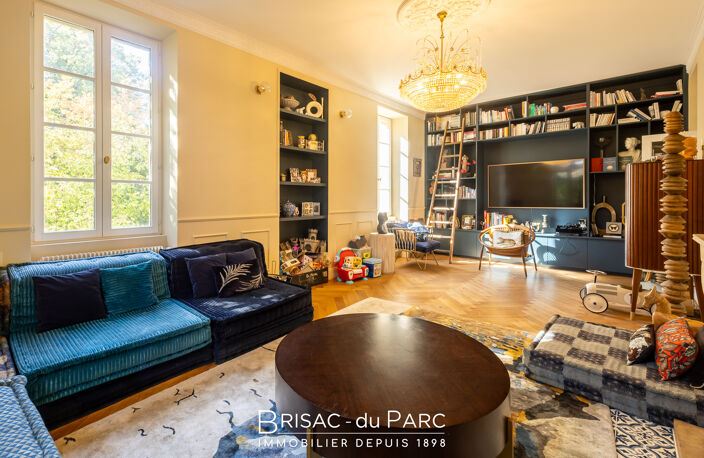 DIJON OUEST - Maison de Maître en parfait état - 195 m² - 5 chambres - Piscine — photo 2