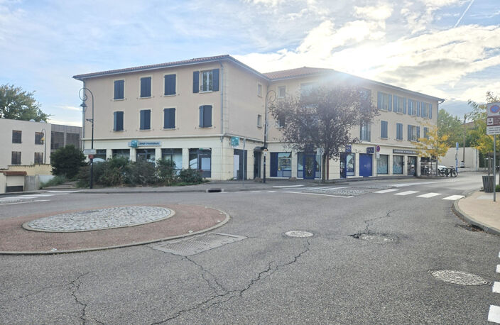 Appartement T2 de 50.54 m2 hab. Centre Village 69630 CHAPONO — photo 2