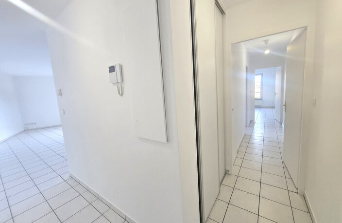 Appartement T2 de 50.54 m2 hab. Centre Village 69630 CHAPONO — photo 3