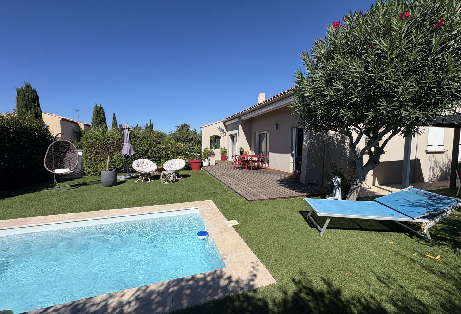 - VILLA LE BRUSC - COUP DE COEUR - PLAGES A PIED — photo 1