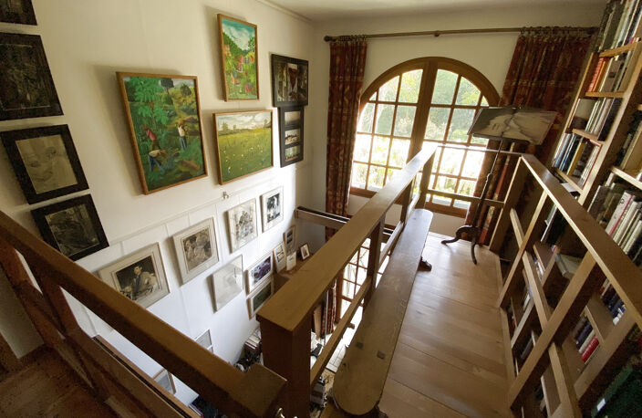 Dans un Domaine fortifiée médiéval, maison en pierres avec 2 — photo 4