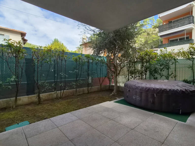 Appartement T2 rez-de-jardin - Drap - résidence récente — photo 1