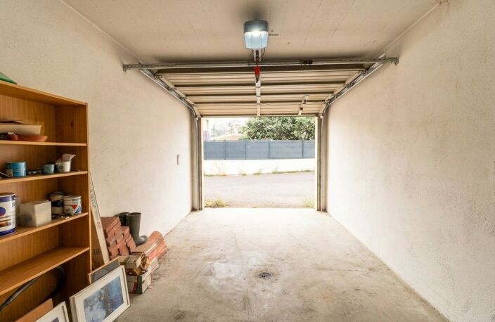Garage La Lunette : Garage 16 m² — photo 2