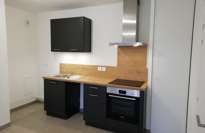 Location appartement 2 pièces 43 m² à Belleville-en-Beaujolais (69220) — photo 2