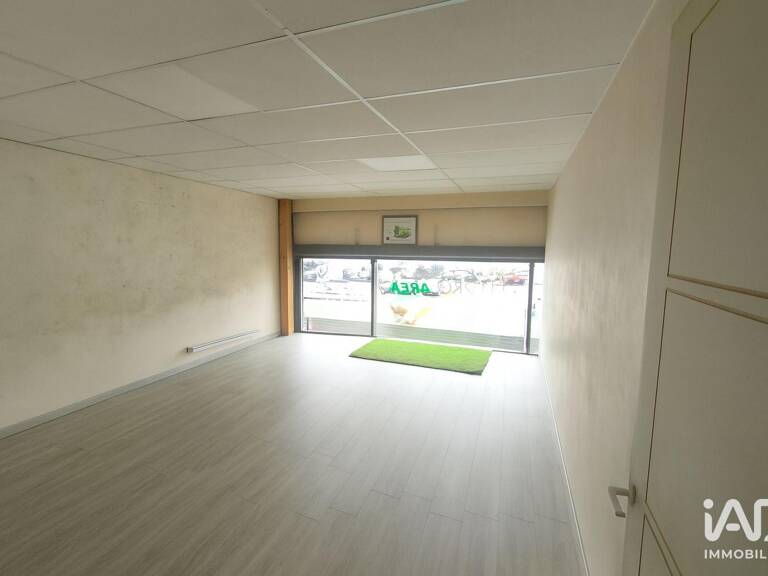 Location Boutique/Local commercial 195 m&sup2; — photo 1