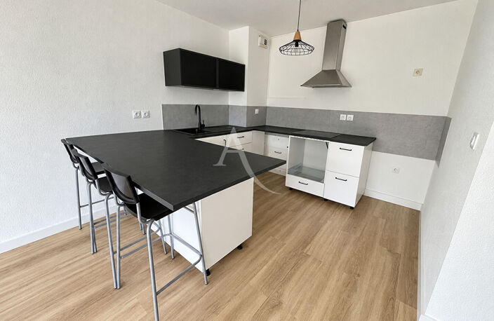 Appartement T2 de 42m² avec balcon à l'Isle-Jourdain — photo 3