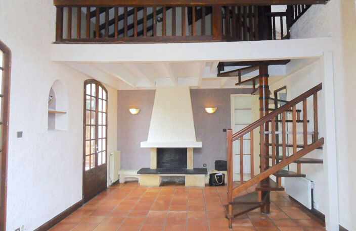 A LOUER MAISON DE TYPE 4 AVEC JARDIN - SECTEUR LORMONT TRAM LIGNE A — photo 3