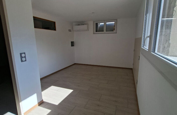 Appartement 2 pièces avec bureau/dressing St Geniez 54.00 m² — photo 2