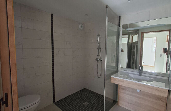 Appartement 2 pièces avec bureau/dressing St Geniez 54.00 m² — photo 4