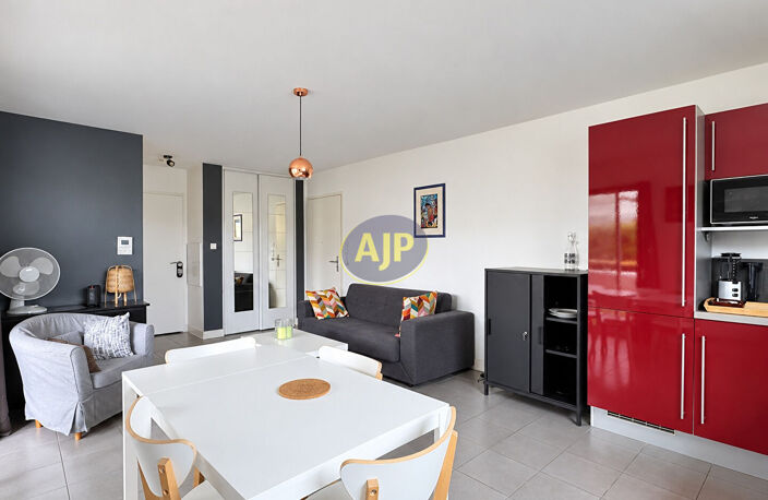 T2 PLAGE + PARKING ET CAVE — photo 3