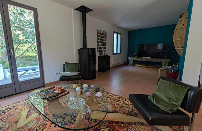 PEYROLLES EN PCE - Villa T6 de 162 m² sur 9511 m² de terrain — photo 4
