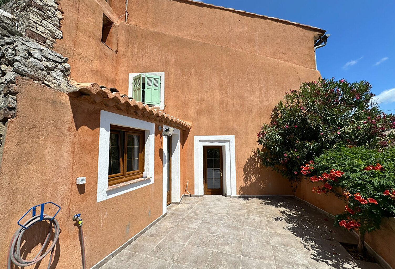 LE LUC - Maison de village 117m² renovée avec Exterieurs - 'LOUE' — photo 1