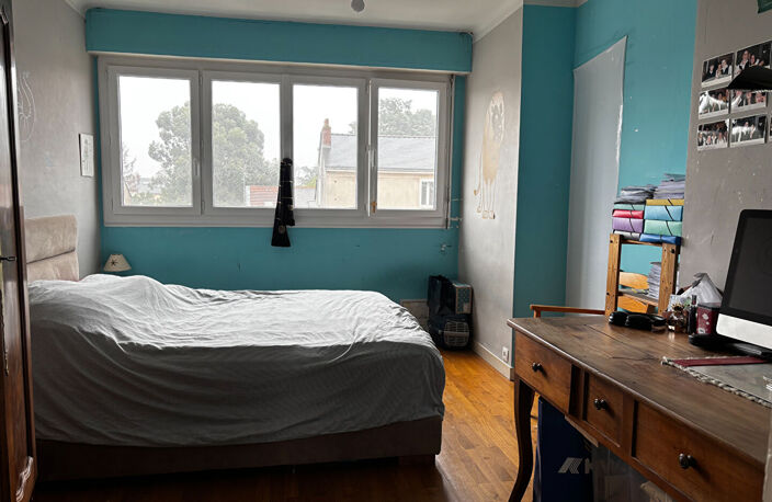 APPARTEMENT 5 PIECES ROND-POINT-DE-VANNES — photo 4