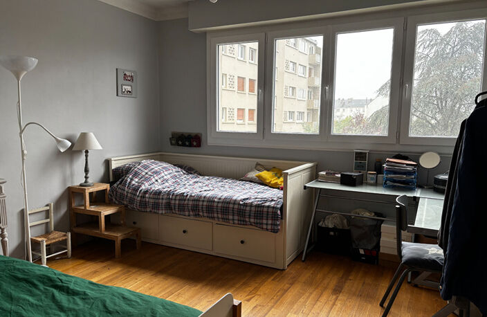 APPARTEMENT 5 PIECES ROND-POINT-DE-VANNES — photo 5