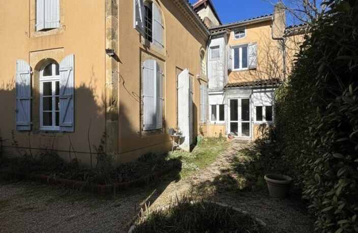 "Vivez en grand à Mirande : Une demeure d'exception qui s'autofinance — photo 2