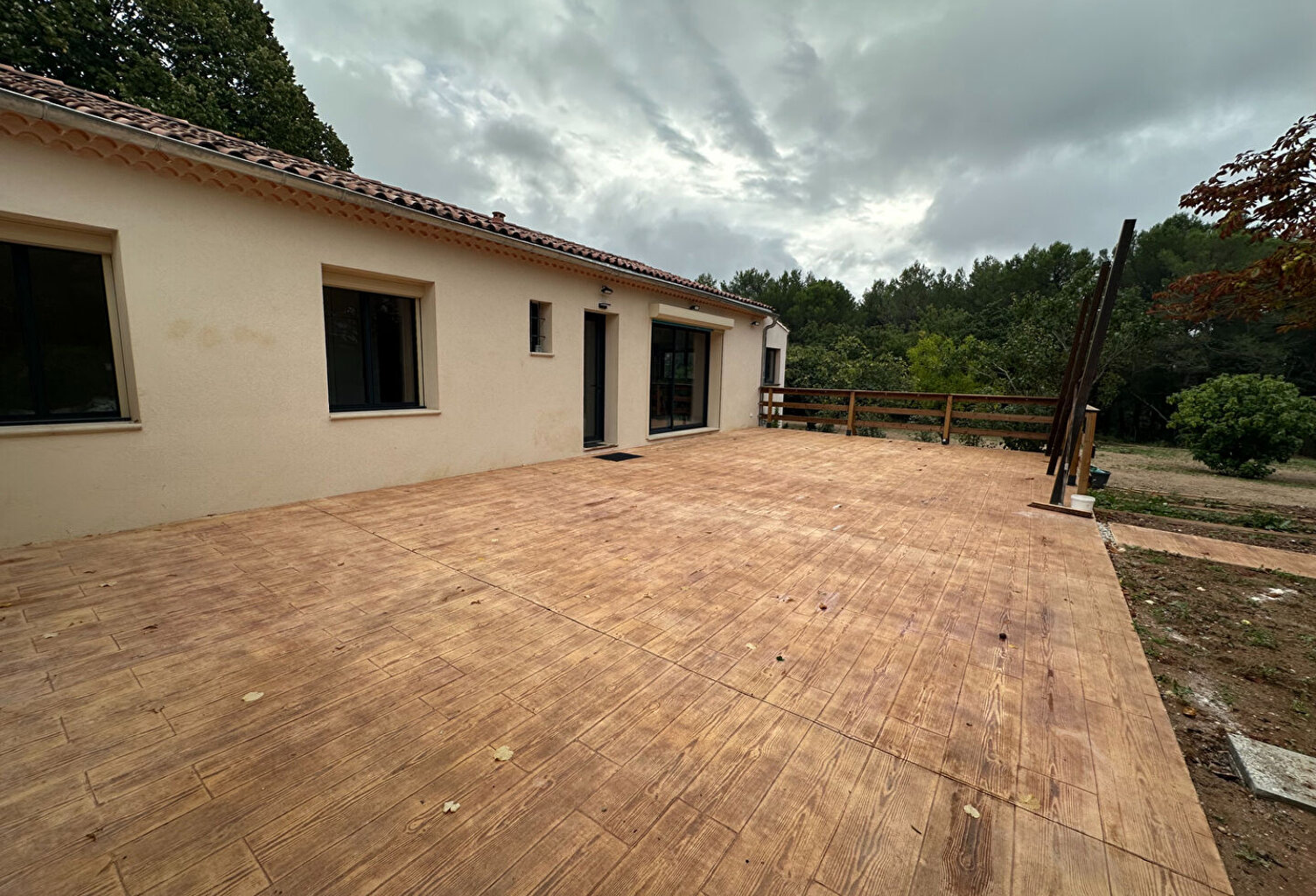 Location Puyricard en campagne LC Gestion vous propose une maison neuve de plain pied avec grande terrasse sur grand terrain — photo 1