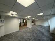 BUREAUX à LOUER — photo 2