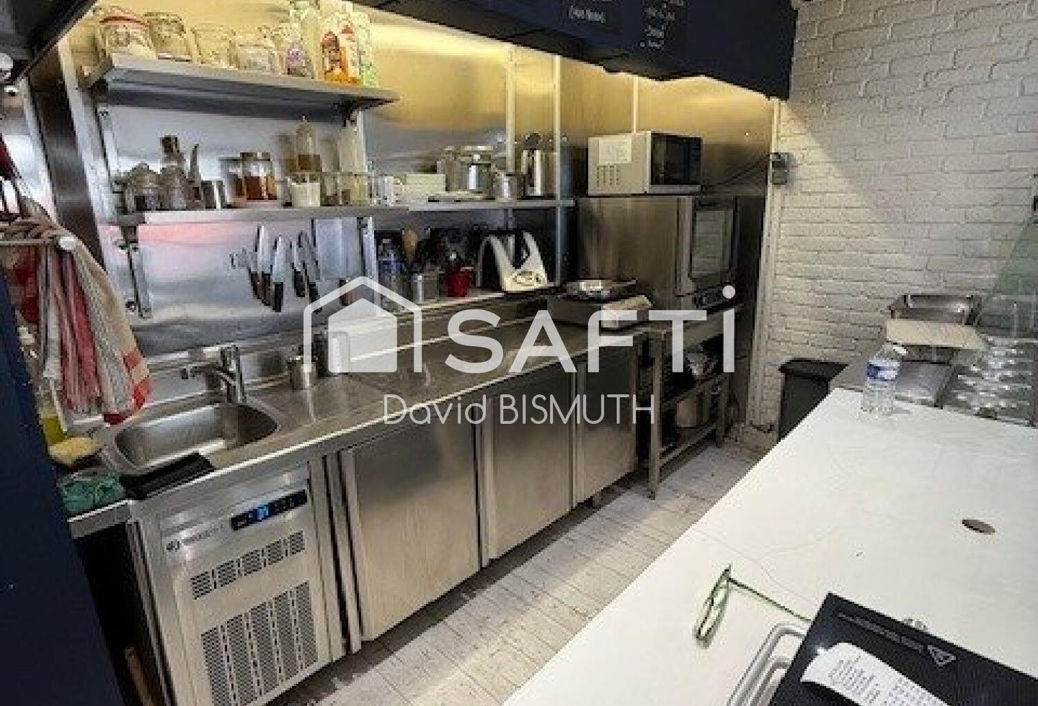 FONDS DE COMMERCE RESTAURANT 51 M2 SANS EXTRACTION RUE LOUISE MICHEL A LEVALLOIS EN ACTIVITE DEPUIS 20 ANS — photo 1