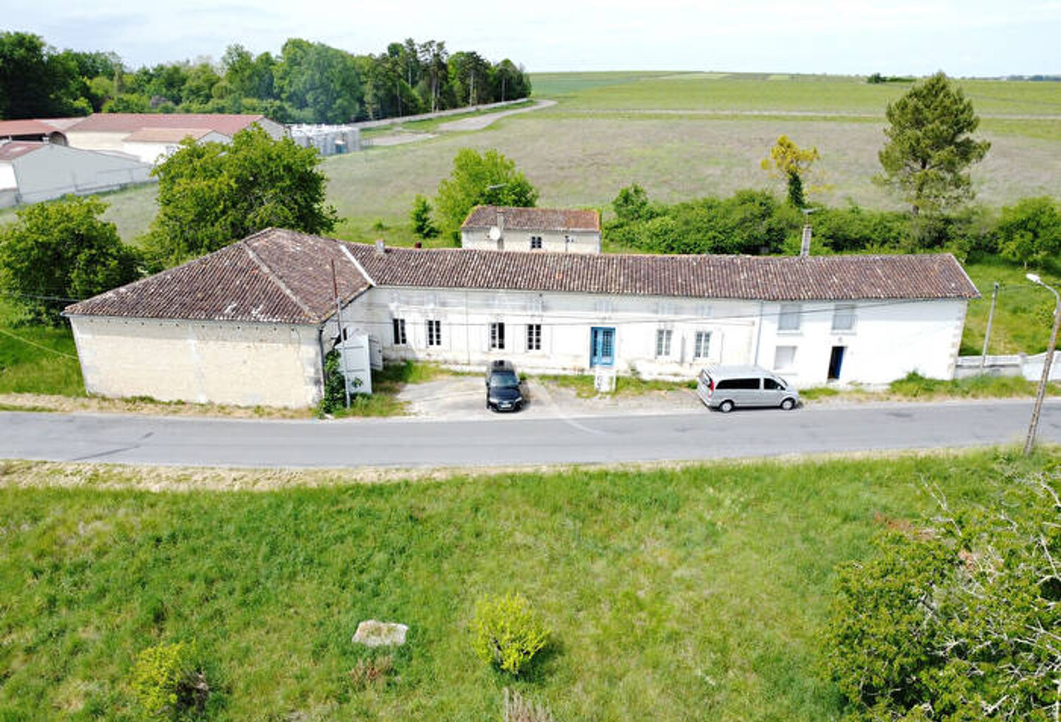 Maison Salles D'Angles 4 chambres 1400 m2 — photo 1