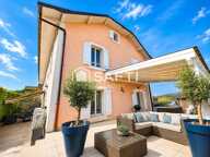180 m²   5 chambres  Piscine chauffée  Sous-sol de 116 m² — photo 2